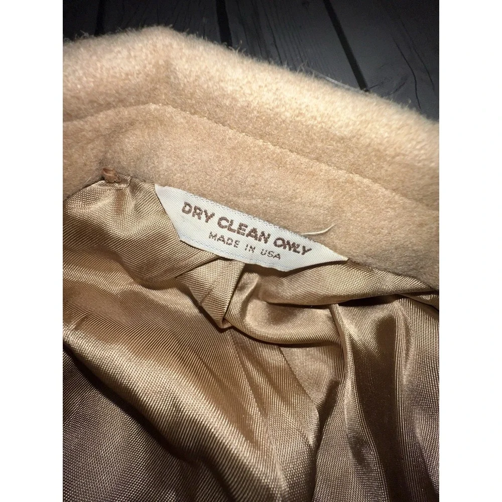 Bill Blass Tan 100% Camel Hair Blazer Sports Jacket Size 32length Button Closure